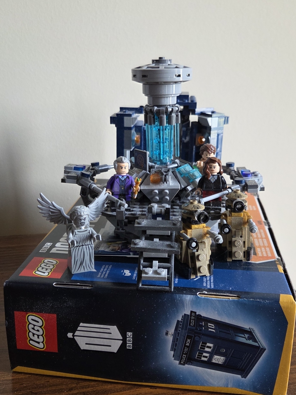 LEGO Doctor Who TARDIS - RETIRED - ALREADY BUILT